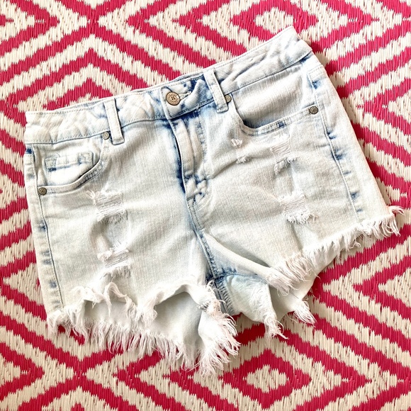 Altar'd State Acid Wash Distressed Jean Shorts 27 - Picture 3 of 6